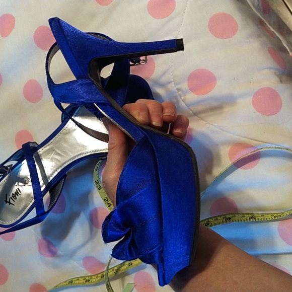 Fioni Night ladies size 8 platform heels blue satin - Picture 8 of 10